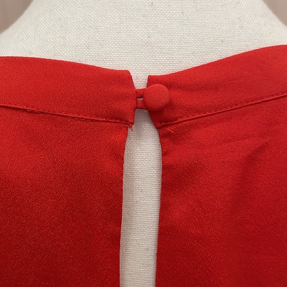 S. Line Red Cut Out Top With Open Shoulders. Large - Picture 5 of 8